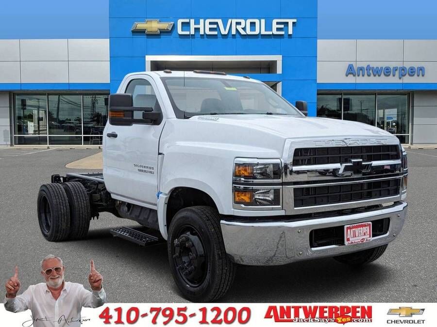 2023 GMC Silverado Medium Duty