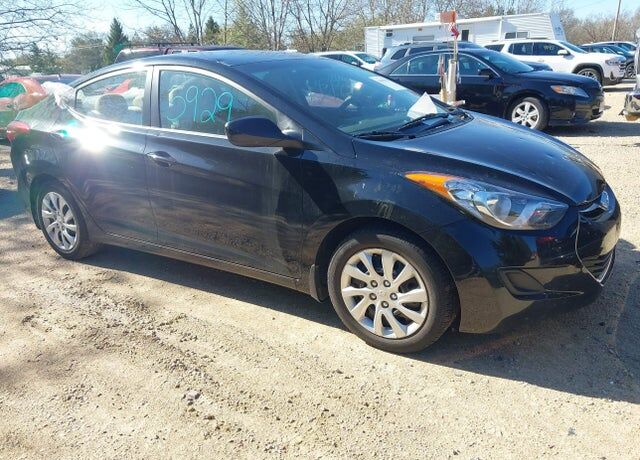 2012 HYUNDAI Elantra