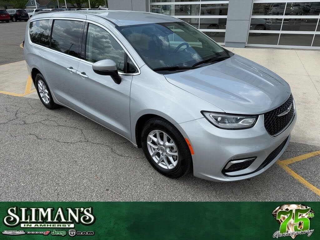 2023 CHRYSLER Pacifica