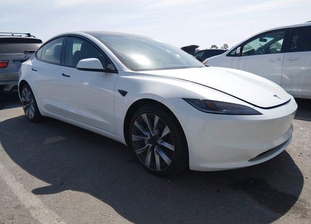 2025 TESLA Model 3