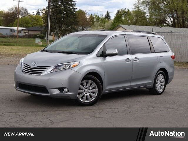 2017 TOYOTA Sienna