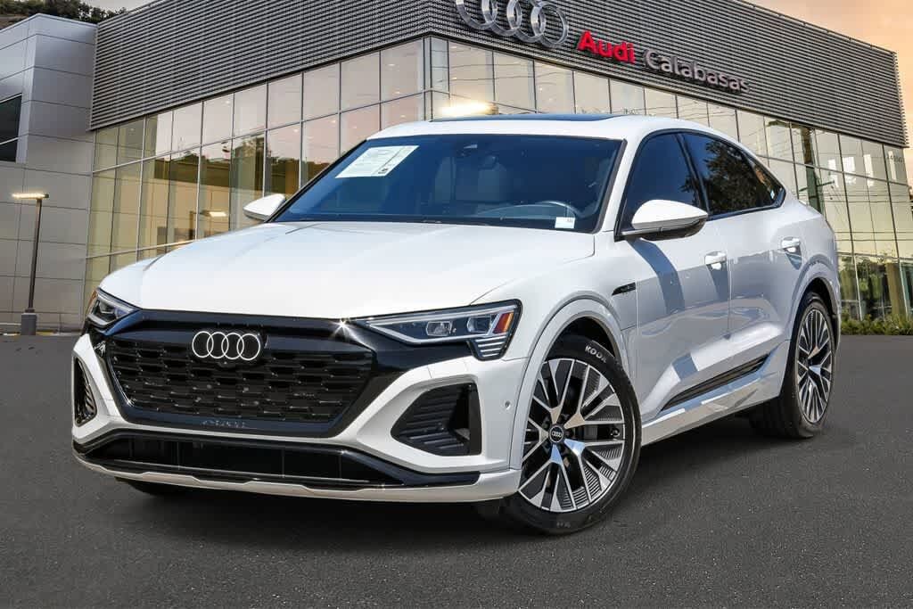 2024 AUDI Q8