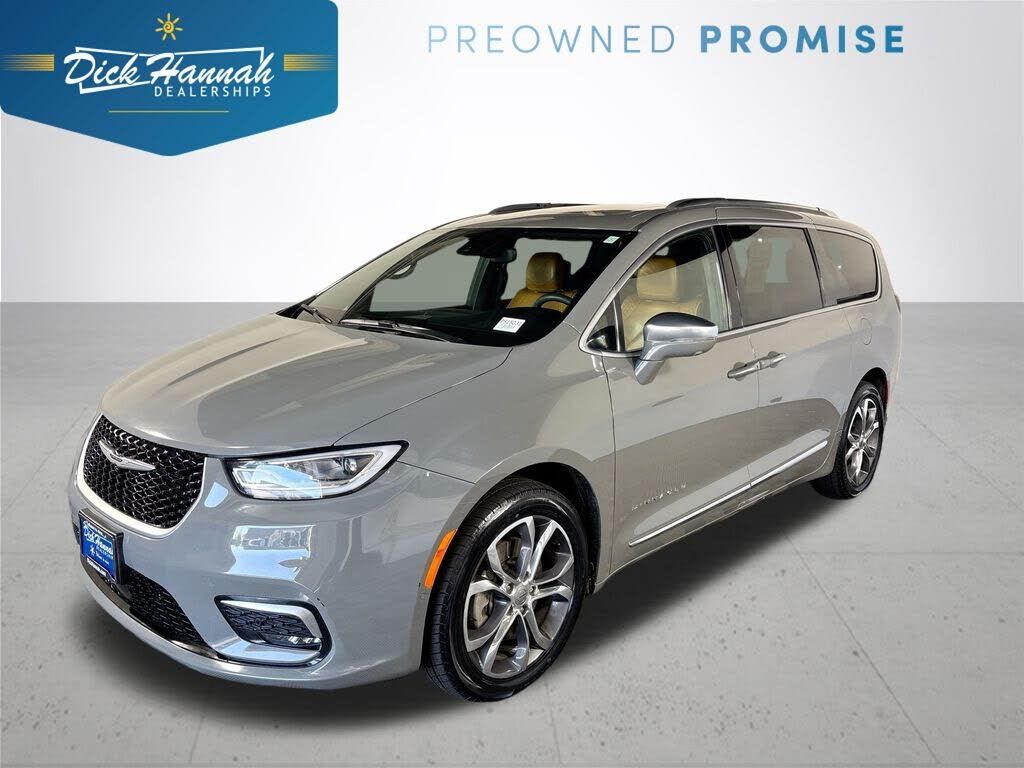 2022 CHRYSLER Pacifica