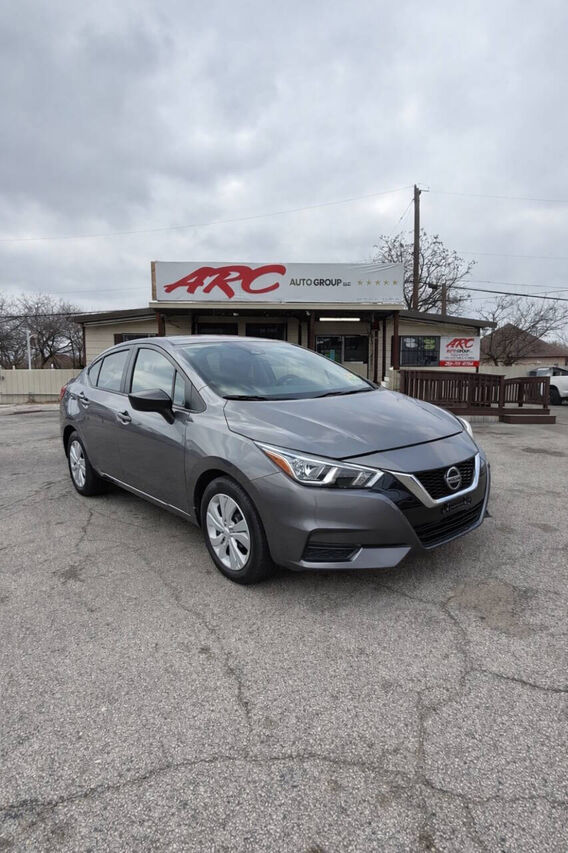 2020 NISSAN Versa