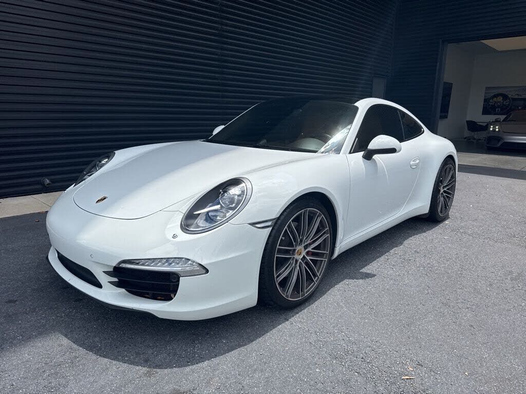 2016 PORSCHE 911