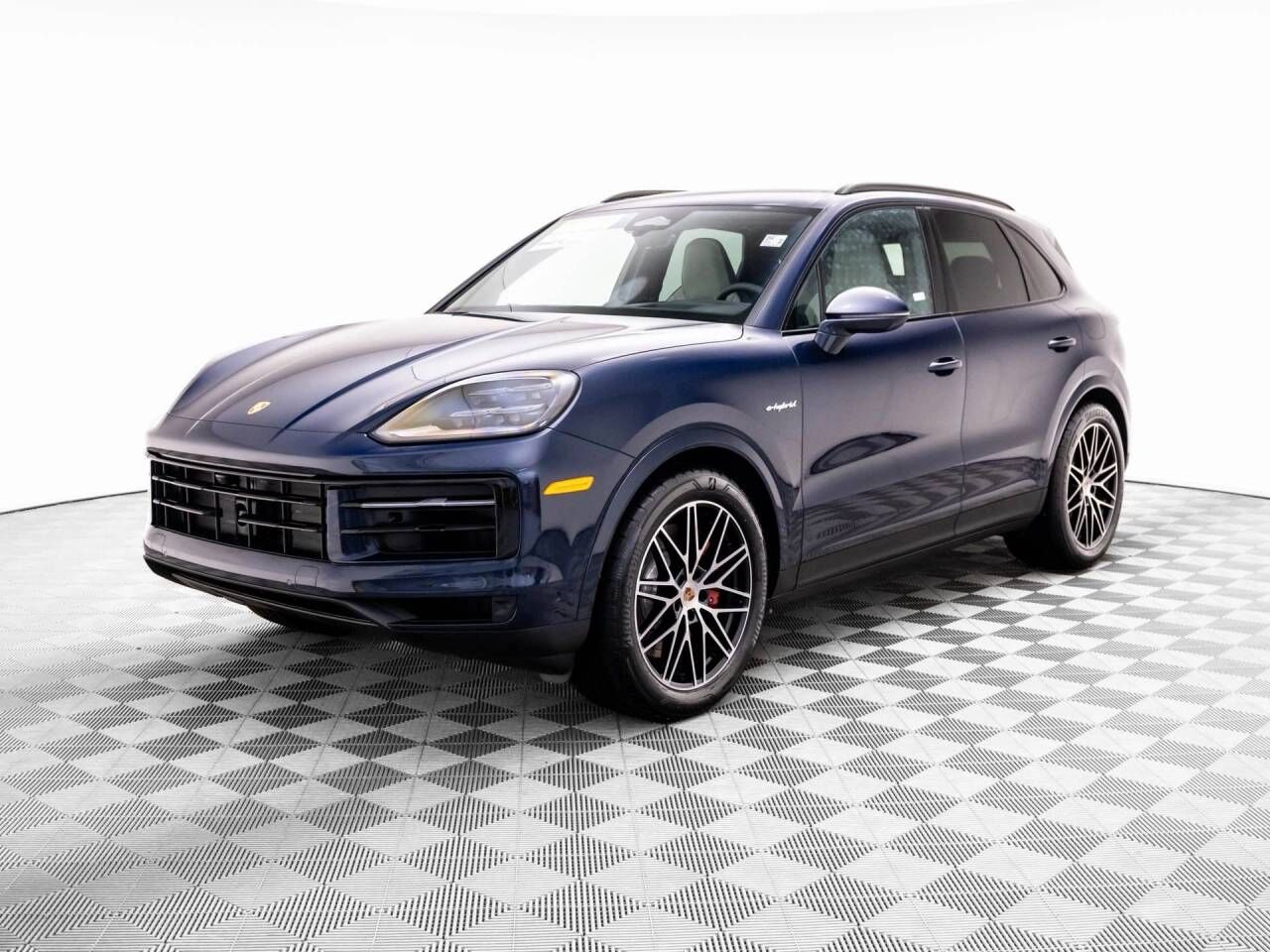 2026 PORSCHE Cayenne
