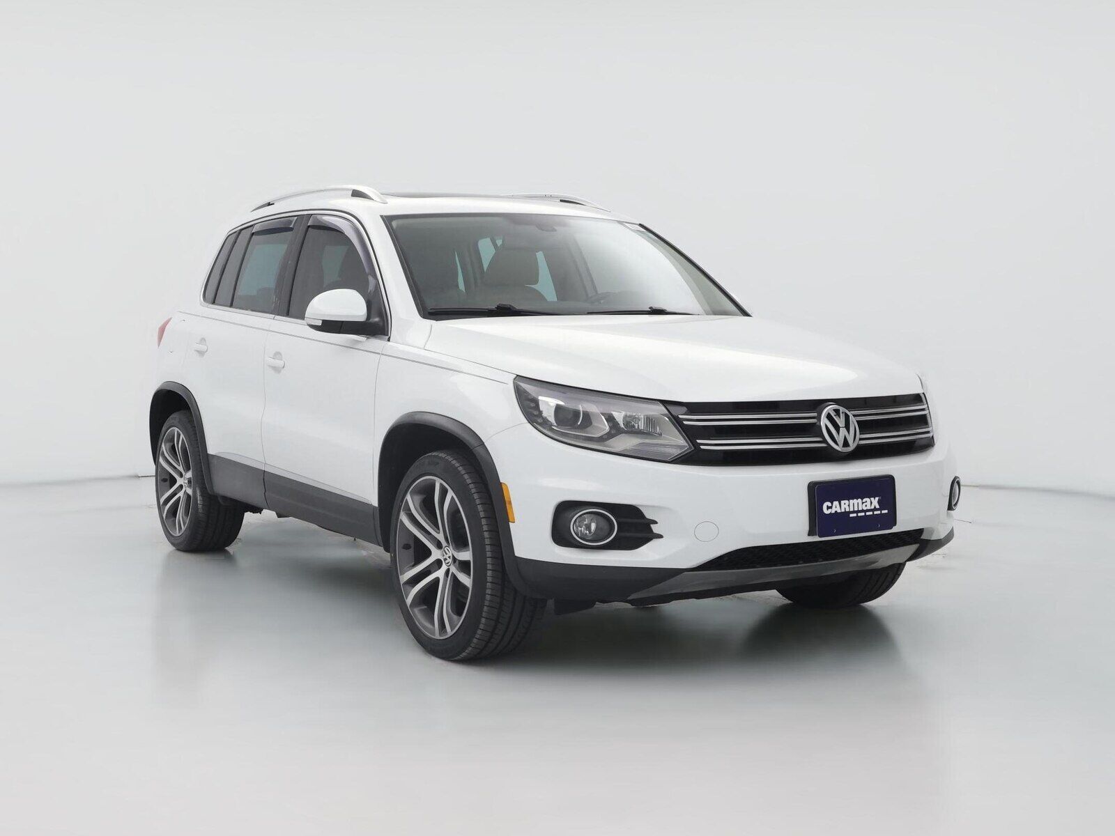 2017 VOLKSWAGEN Tiguan