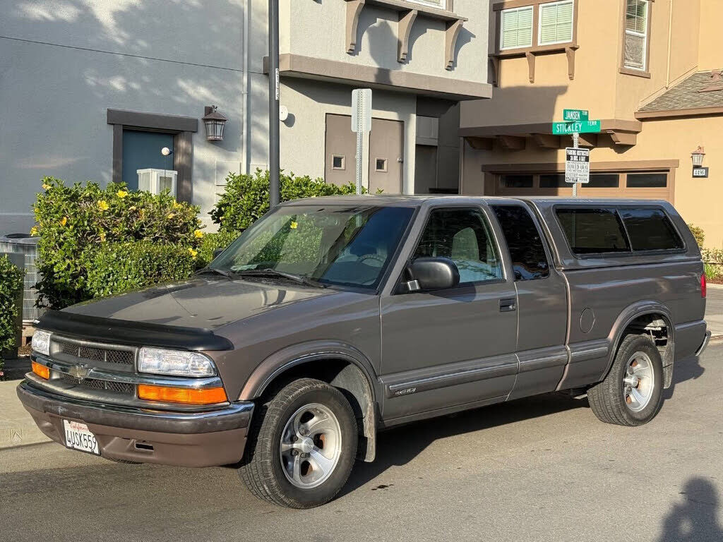 2000 CHEVROLET S-10 Pickup