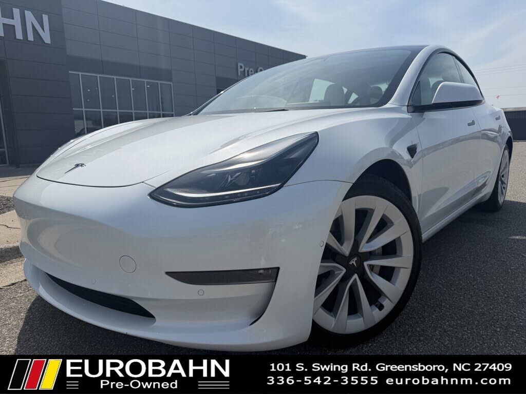 2022 TESLA Model 3