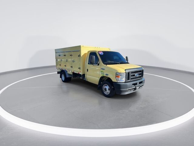 2022 FORD E-450