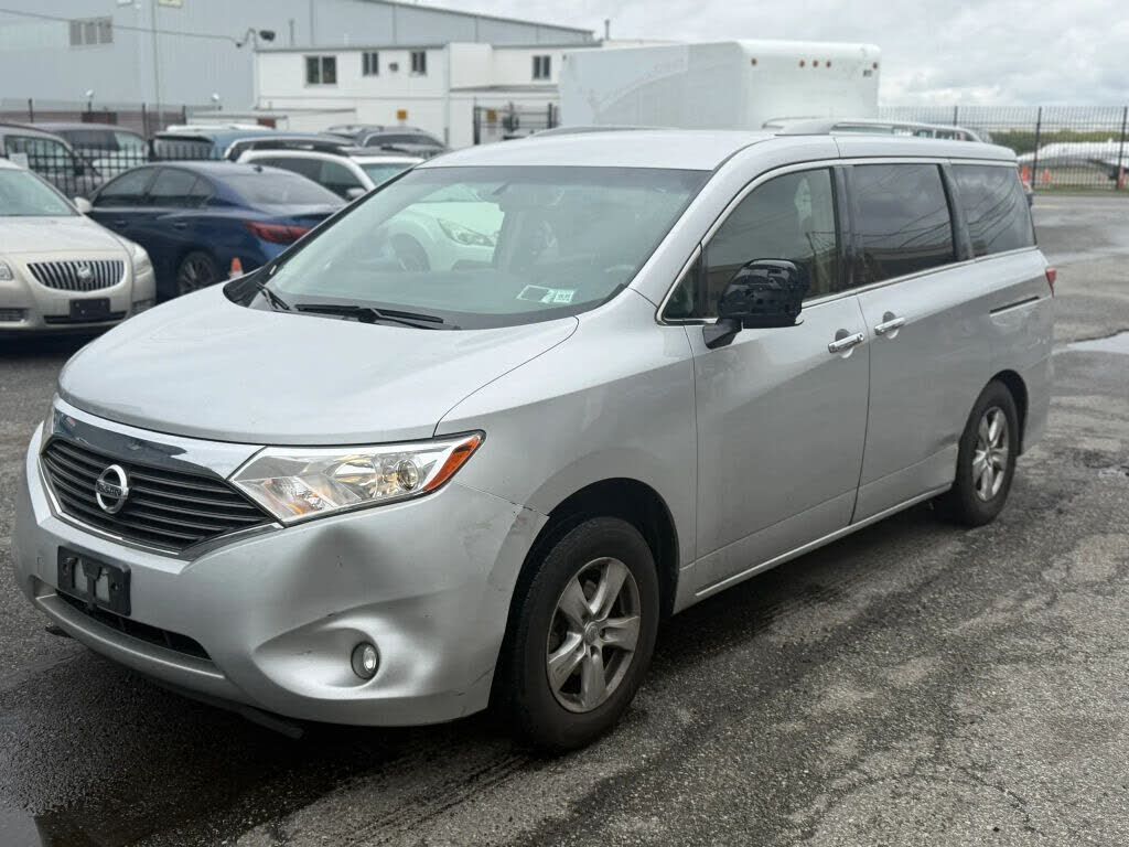 2017 NISSAN Quest
