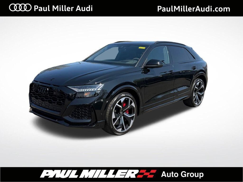 2022 AUDI RS Q8