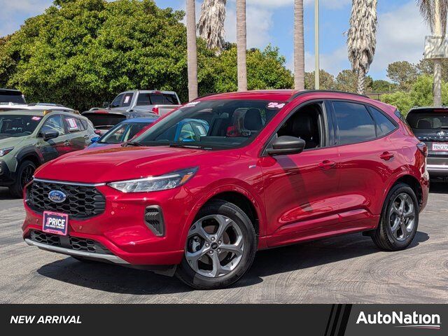 2024 FORD Escape