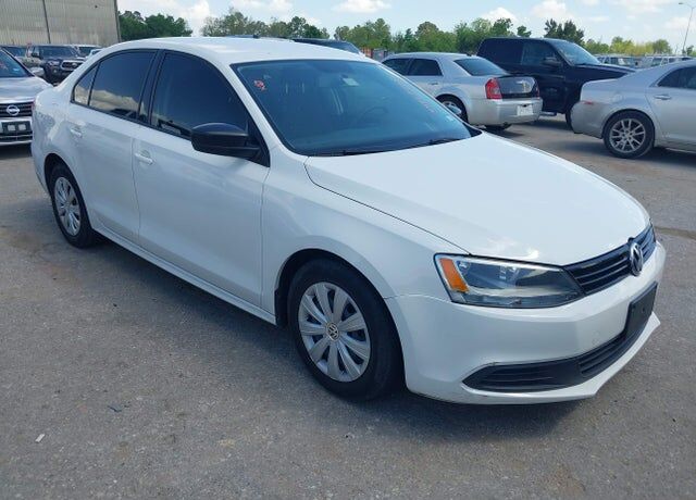 2012 VOLKSWAGEN Jetta
