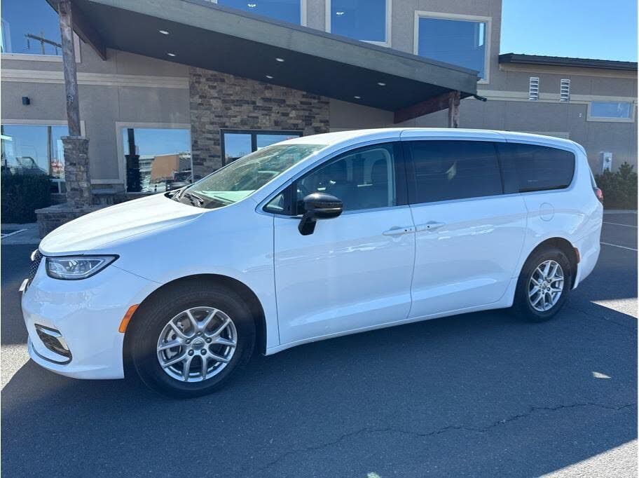 2024 CHRYSLER Pacifica