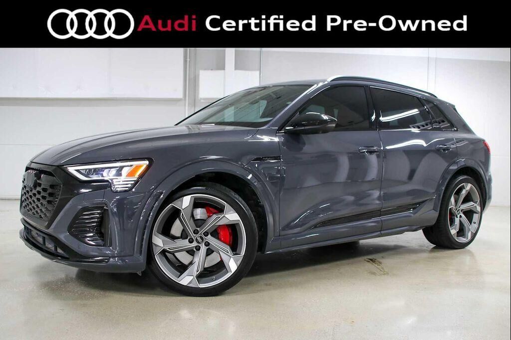 2024 AUDI SQ8