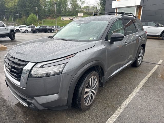 2022 NISSAN Pathfinder