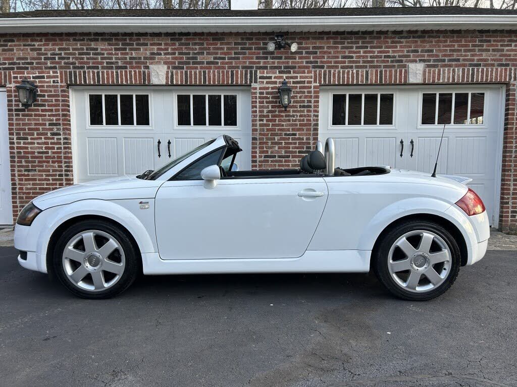 2002 AUDI TT
