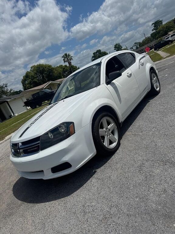 2013 DODGE Avenger