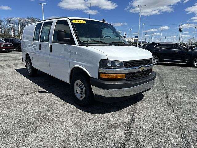 2024 CHEVROLET Express
