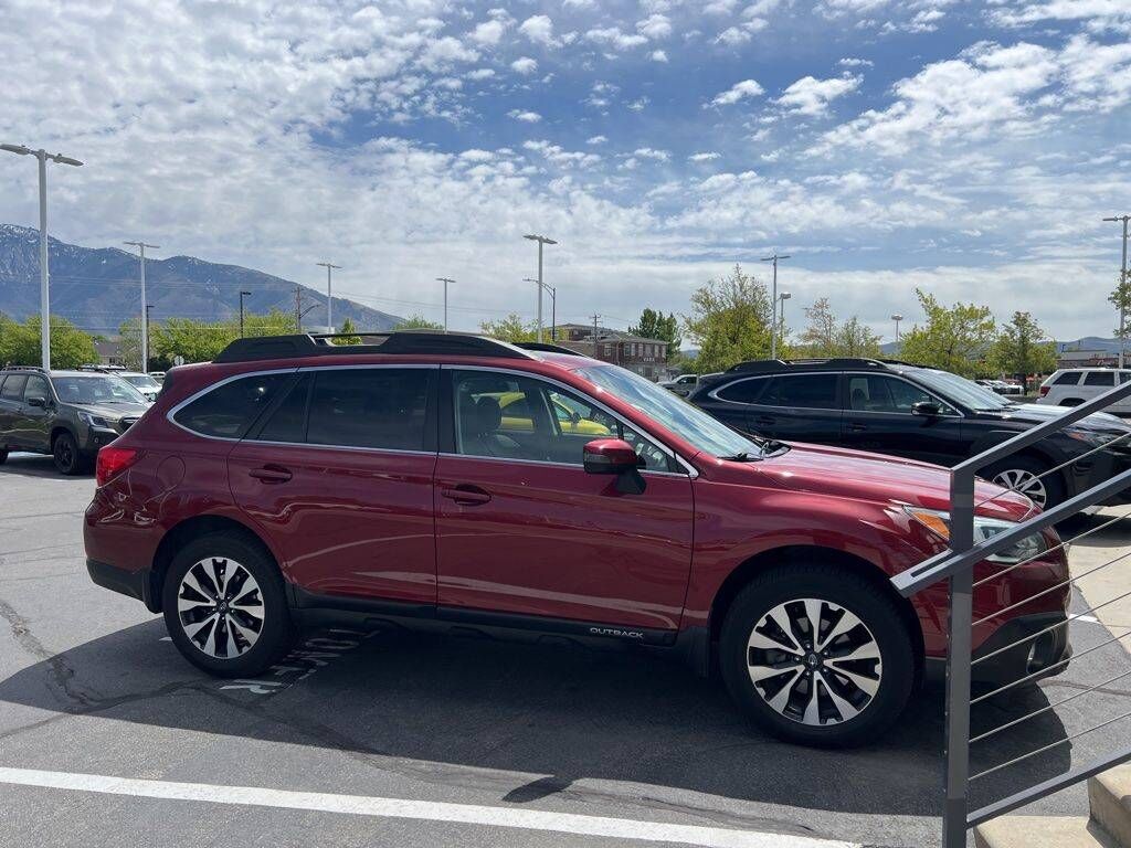 2016 SUBARU Outback