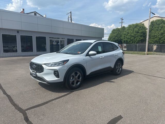 2025 FORD Escape