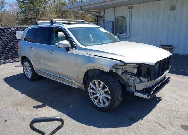 2016 VOLVO XC90