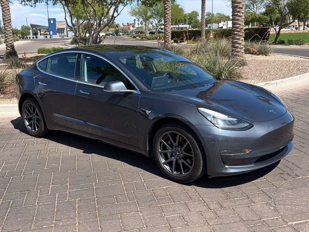 2018 TESLA Model 3