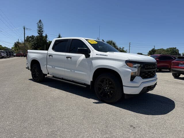 2025 CHEVROLET Silverado