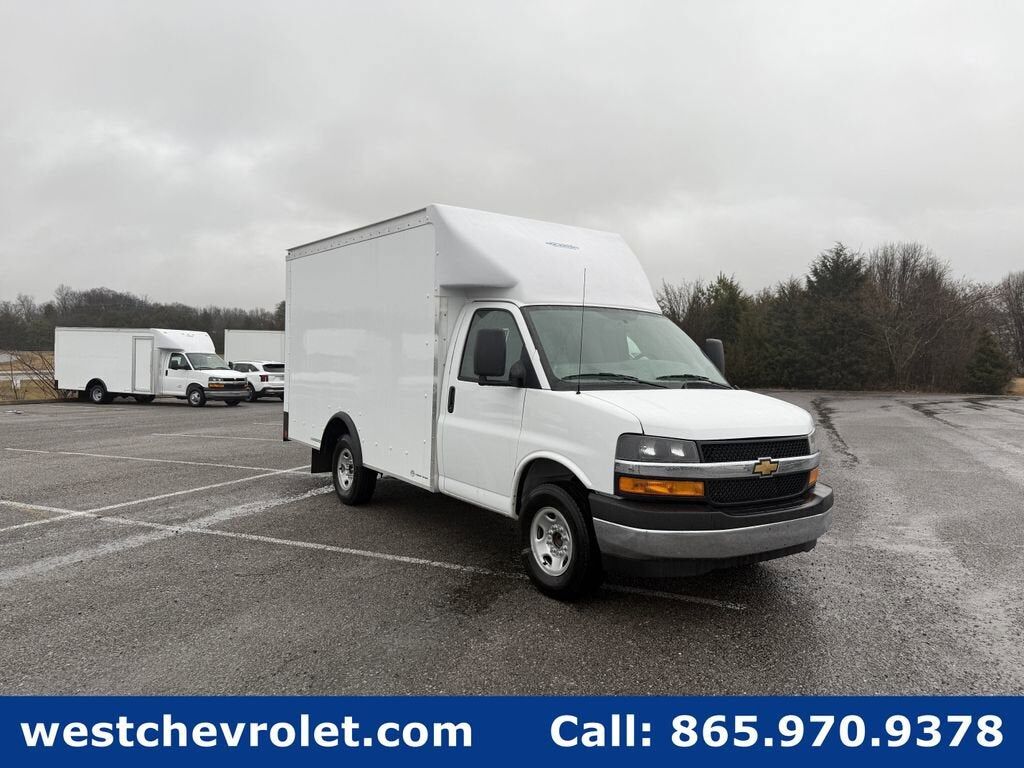 2025 CHEVROLET Express