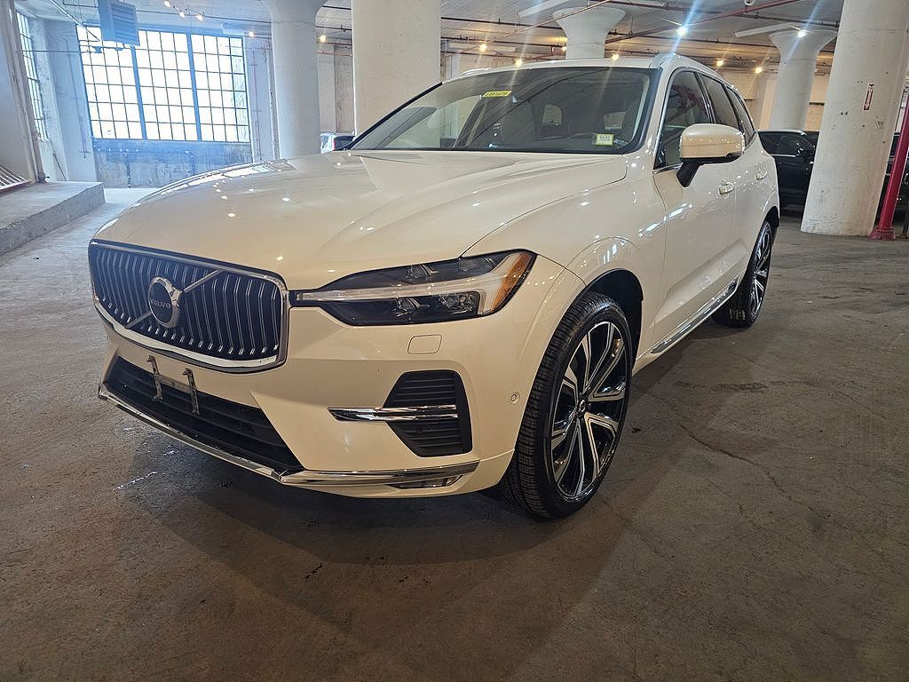 2023 VOLVO XC60
