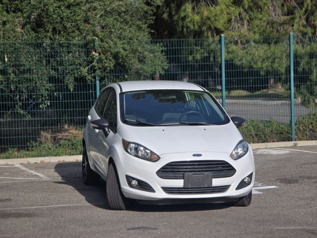 2016 FORD Fiesta