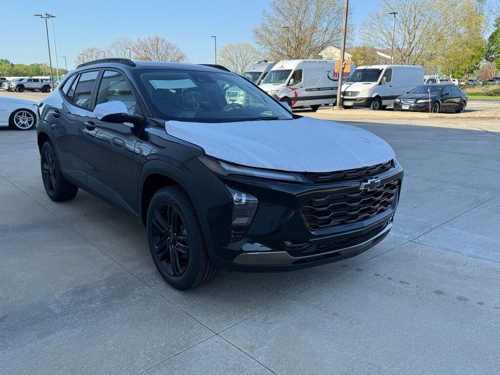 2026 CHEVROLET Trax
