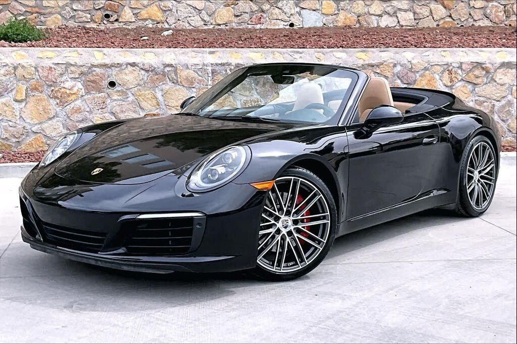 2017 PORSCHE 911