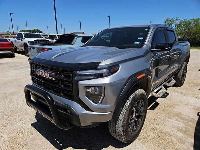 2024 GMC Canyon