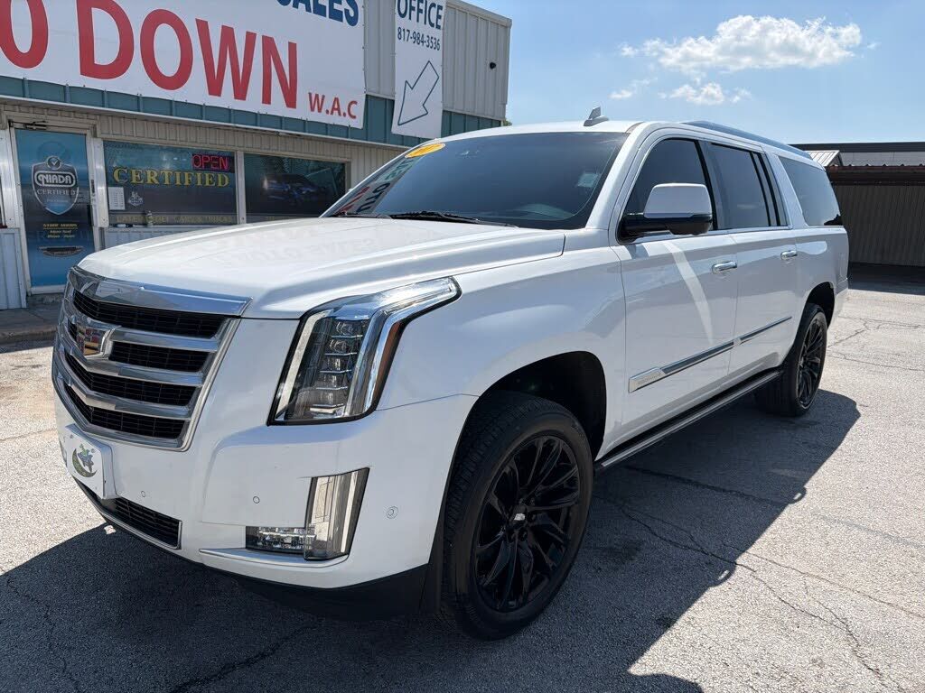 2017 CADILLAC Escalade ESV