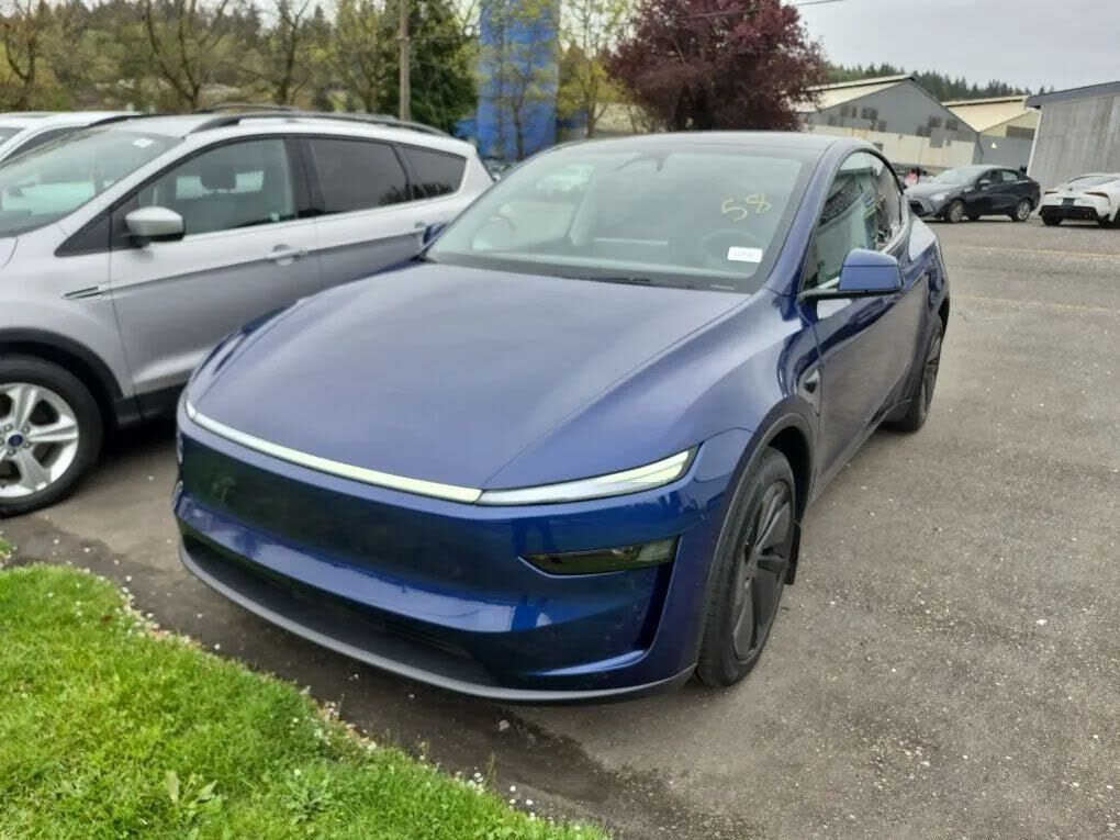 2026 TESLA Model Y