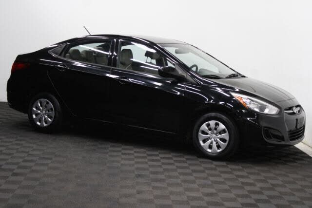 2015 HYUNDAI Accent