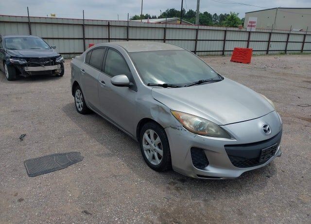2013 MAZDA Mazda3