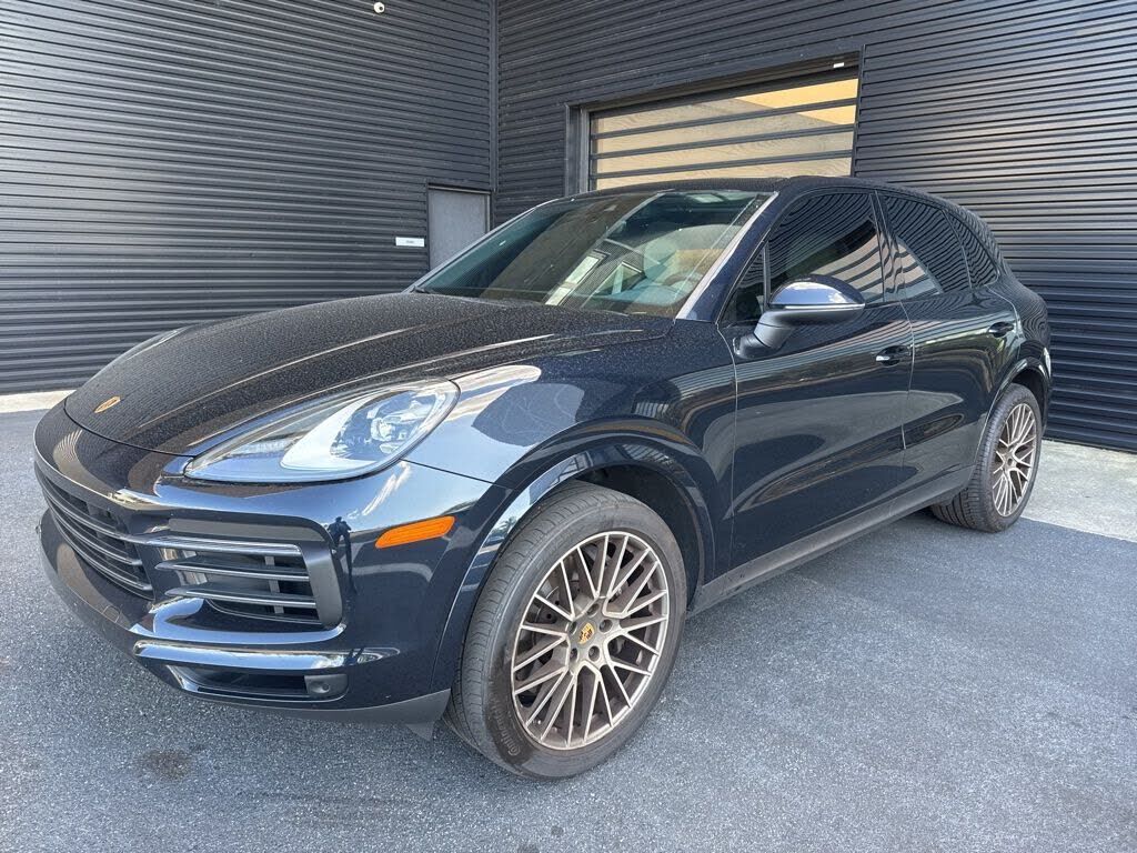 2023 PORSCHE Cayenne