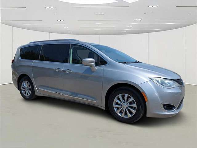 2019 CHRYSLER Pacifica