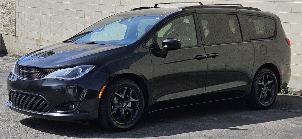 2020 CHRYSLER Pacifica