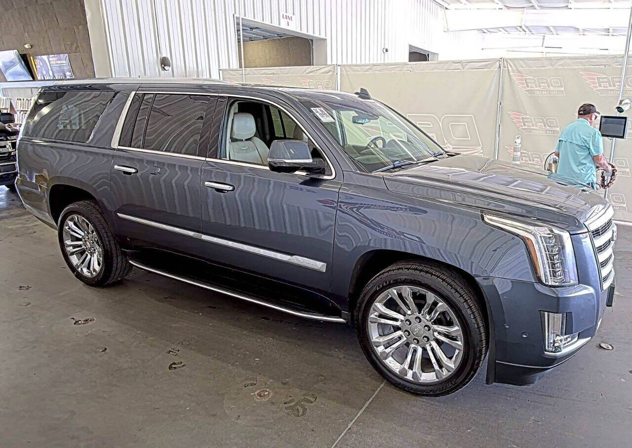 2020 CADILLAC Escalade ESV