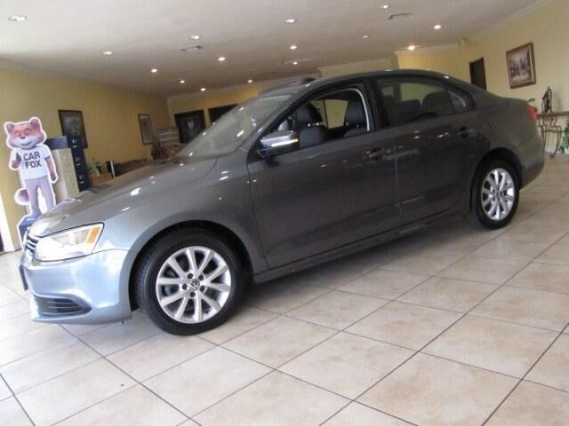 2011 VOLKSWAGEN Jetta