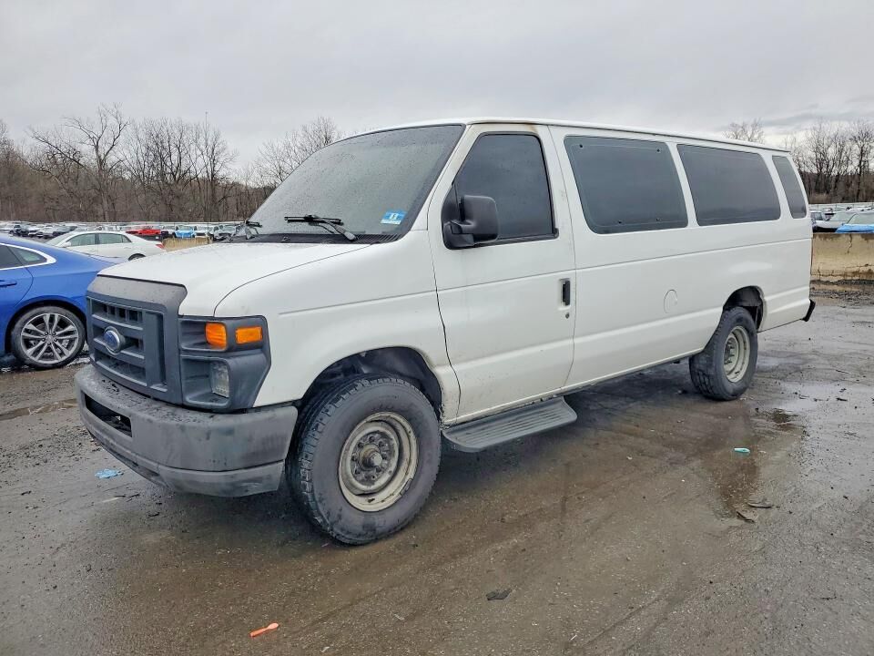 2011 FORD E-350