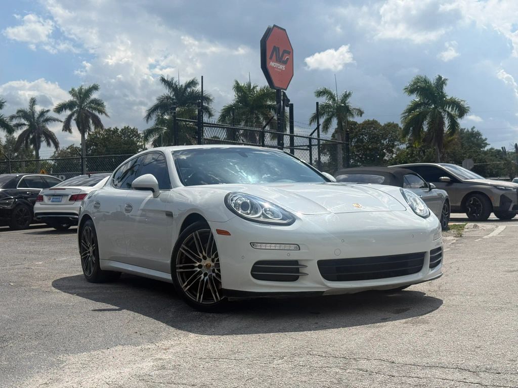 2016 PORSCHE Panamera