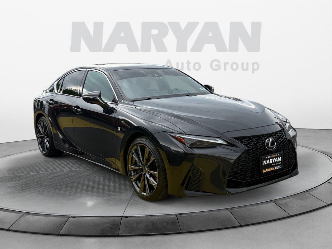 2023 LEXUS IS