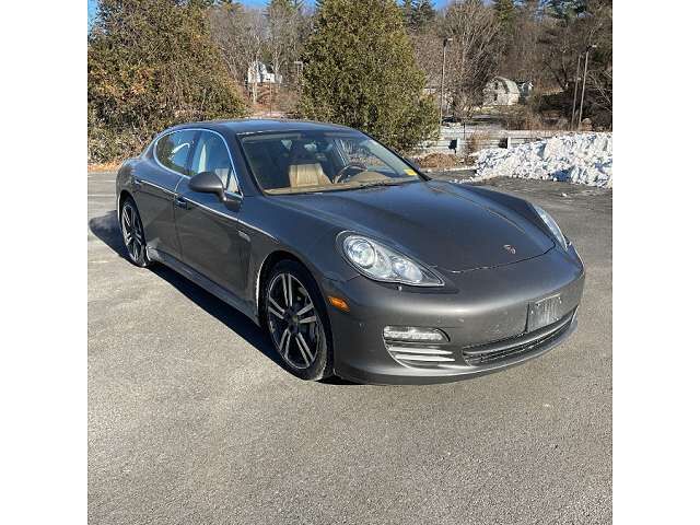 2013 PORSCHE Panamera