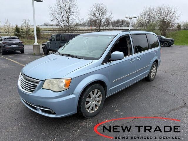 2012 CHRYSLER Town and Country