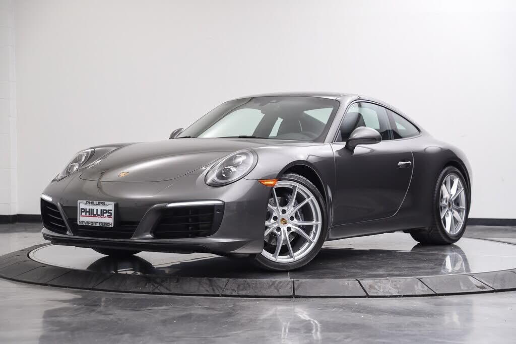 2019 PORSCHE 911